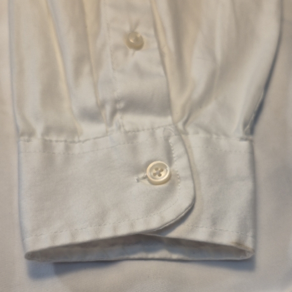 IZOD White Classic Long Sleeve Button Down Mens Dress Shirt - Picture 4 of 14